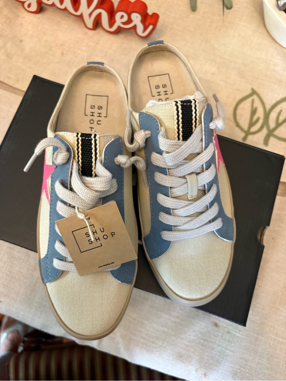 ShuShop Cream, Blue & Pink Casual Sneakers